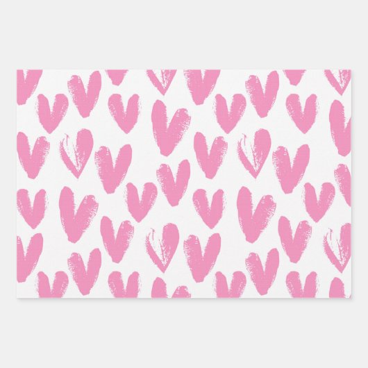 イニシャルパーソナライズされたピンクラブハートバレンタイン ラッピングペーパーシート (正面)