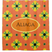 イニシャルブライト誕生日またはアニバーサリーギフト シャワーカーテン (正面)