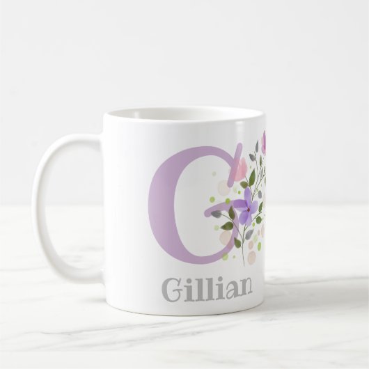 イニシャルプラスのクリスチャン名Gillian。フローラデザイン コーヒーマグカップ (左)