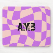 イニシャルモダン市松模様にピンク紫クール マウスパッド (正面)