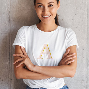 イニシャルモノグラム赤面ピンクヴィンテージタイポグラフィ Tシャツ