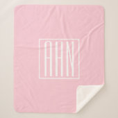 イニシャルモノグラム |淡いピンクの白 シェルパブランケット (正面)