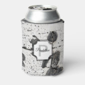 イニシャルモノグラム |白黒《植物》アスペンバーク写真 缶クーラー (缶裏面)