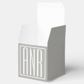 イニシャルモノグラム |薄い灰色の白 フェイバーボックス (オープン)