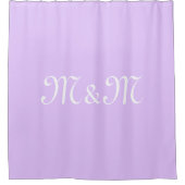 イニシャル付 白い文字の数字 ラベンダーでカスタマイズ シャワーカーテン (正面)
