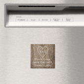 イニシャル入りのハート型木目調の結婚式「Save the Date」カード マグネット (インサイチュ (食洗機))