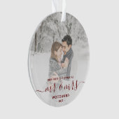 イニシャル入りフォト 夫婦の最初のクリスマス レッド オーナメント (正面)