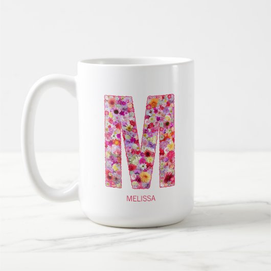イニシャル入りフラワーレター M モノグラム コーヒーマグカップ (左)