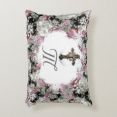 イニシャル入り花柄アクセントピロー アクセントクッション (正面(垂直))