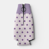 イニシャル紫ストライプ色の花と紫の花 ボトルクーラー (裏面)