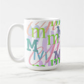 イニシャル コンフェッティ "M" コーヒーマグカップ (左)