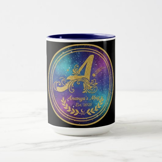 イニシャル「A」モノグラム マグカップ セット - Ananya's Est. 2025 (中央)