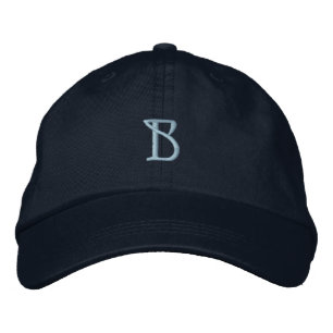 イニシャル「B」デザイナーキャップ 刺繍入りキャップ