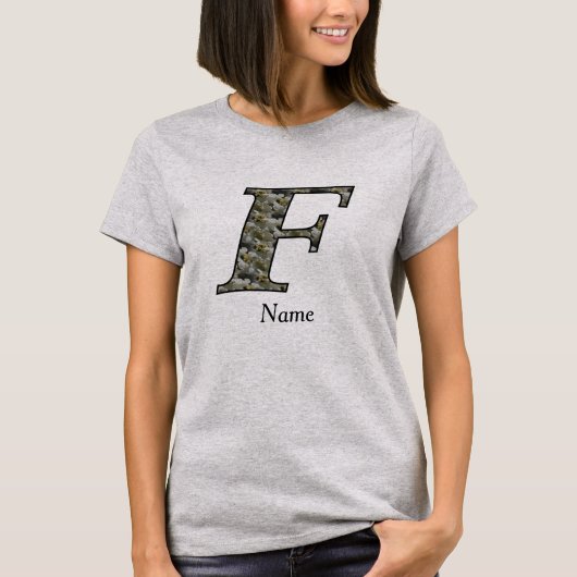 イニシャル F モノグラム アジサイの花 カスタマイズ Tシャツ (正面)