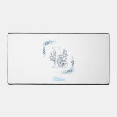 イニシャル"L"ブルーモノグラムカムフローラ デスクマット (正面)
