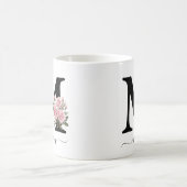 イニシャル M モノグラム フローラル ピンクのバラ マグ (中央)