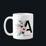 イニシャル'A'アルファベットマグモノグラムボホウォーター色 コーヒーマグカップ<br><div class="desc">この文字'A'アルファベットマグは美しい水かわいらし色の羽と花でちょうど良い。名前を付けシンプルてカスタマイズいる簡単だ – あなたは背景色も変更することができる – 農民！よりカスタマイズ可能なクリエイティブのための私たちの印刷デザインストアをチェック... .そしてもちろんボホアルファベットでより多くの文字。</div>