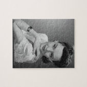 イブニング・ドレスの女性 ジグソーパズル (横)