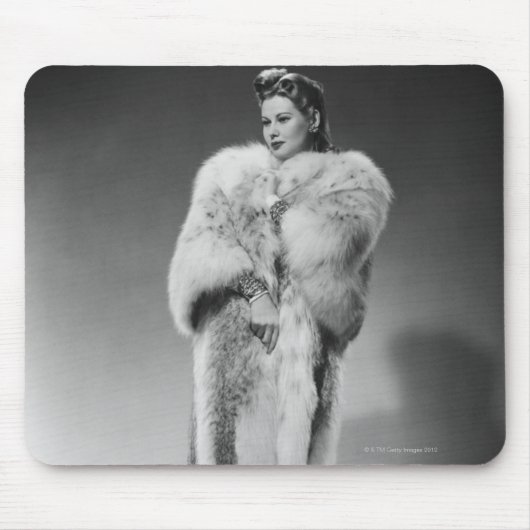 イブニング・ドレス2の女性 マウスパッド (正面)