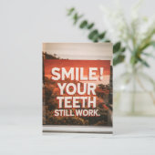 イミおもしろいム誕生日スマイル老齢期 ポストカード (スタンド正面)