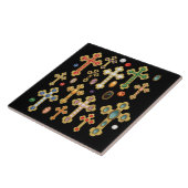 イミテーションバースストーンのクロスとルースがブラック上に タイル (側面)