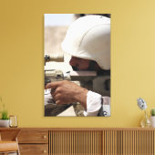 イラク軍巡査部長のダウンレンジ キャンバスプリント (インサイチュ (リビング))