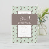 イラストマ ブラウン ロングネック 恐竜 1歳の誕生日 招待状 (スタンド正面)