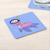 イラストレーションのシュノーケリングのローチネスのモンスター。 スクエアペーパーコースター (アングル)