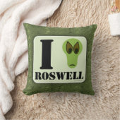 イラブ熱狂するロズウェルUFOエイリアンキャラクター クッション (ブランケット)