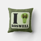 イラブ熱狂するロズウェルUFOエイリアンキャラクター クッション (裏面)