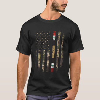 イラ誇りを持ったク戦争退役軍人迷彩柄米国国旗のリボン軍国旗 Tシャツ