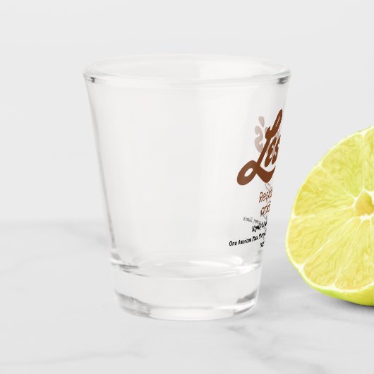 イリノイ州エバンストンのレスリーのレストランとバー ショットグラス (左)