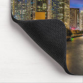 イリノイ州サンセットの美しいシカゴ川 マウスパッド (コーナー)