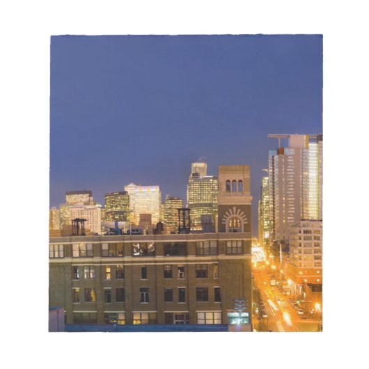 イリノイ州シカゴで、西ループからスカイラインが撮影 ノートパッド (正面)