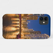 イリノイ州シカゴのスカイラインとシカゴ川の Case-Mate iPhoneケース (裏面(横))