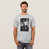 イルが政おもしろい治風刺を誘うようにトランプする Tシャツ (正面フル)