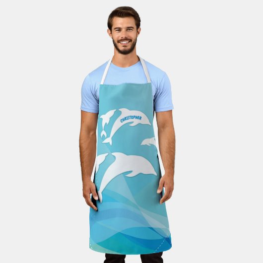 イルカが海に飛び込パーソナライズされたむ エプロン (着用した状態)