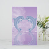 イルカの恋人のギフトの紫色の背景 便箋 (スタンド正面)