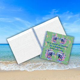 イルカの緑になるサメの世界のモノグラム ノートブック