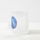 イルカの舞い上がる海獣 フロストグラスマグカップ (正面左)