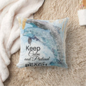 イルカ保がビーチで穏やかなフリ クッション (ブランケット)