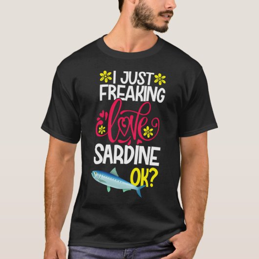 イワシ大好きです Tシャツ (正面)