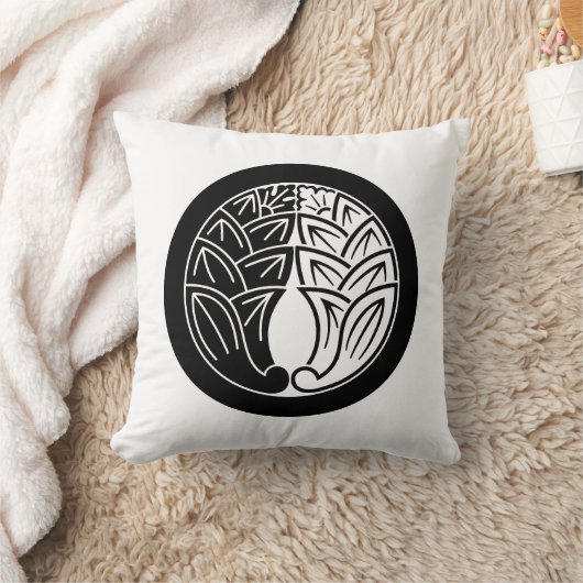 インとヤン輪に日本のイチョウを抱く クッション (ブランケット)