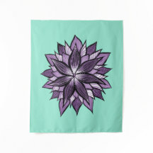 インクによって描かれる抽象的な花のような紫色の曼荼羅