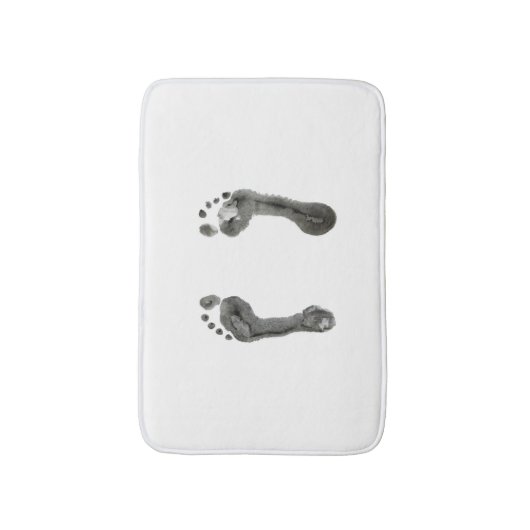 インクをしみ込ませられた足跡(白い) バスマット (正面縦)