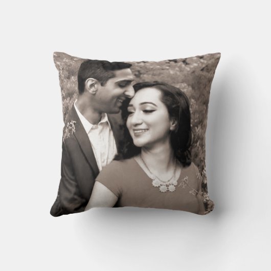 インクパーソナライズされたア結婚蝶の枕 クッション (裏面)