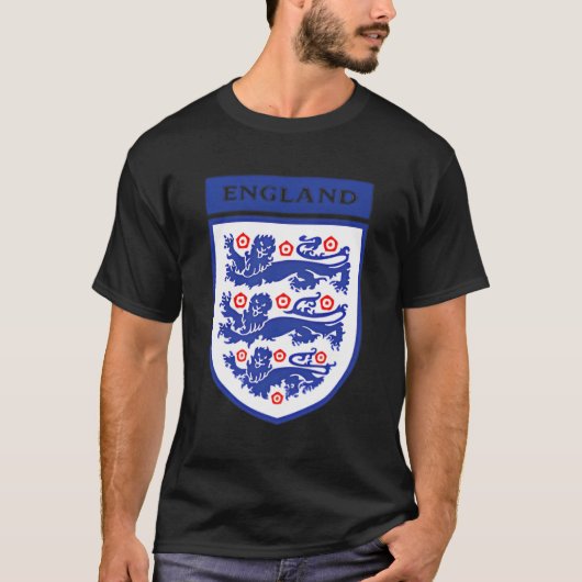 イングランドのサッカーチーム3つの紋章ライオンズシイルド Tシャツ (正面)