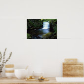 イングランドのノースデボン州ウォータースミートの滝 ポスター (キッチン)