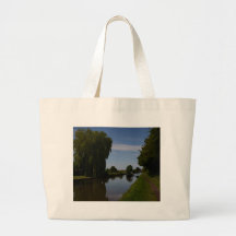 イングランドの運河の風景