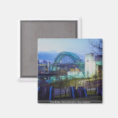 イングランド，ニューカッスルオン・タインのティーン橋 マグネット (正面/裏面)